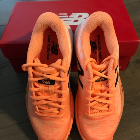 Brand new New Balance tennis shoes - Picture 2 of 6